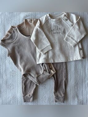 Neutral Baby Bundle 3–6M | Organic Cotton Set